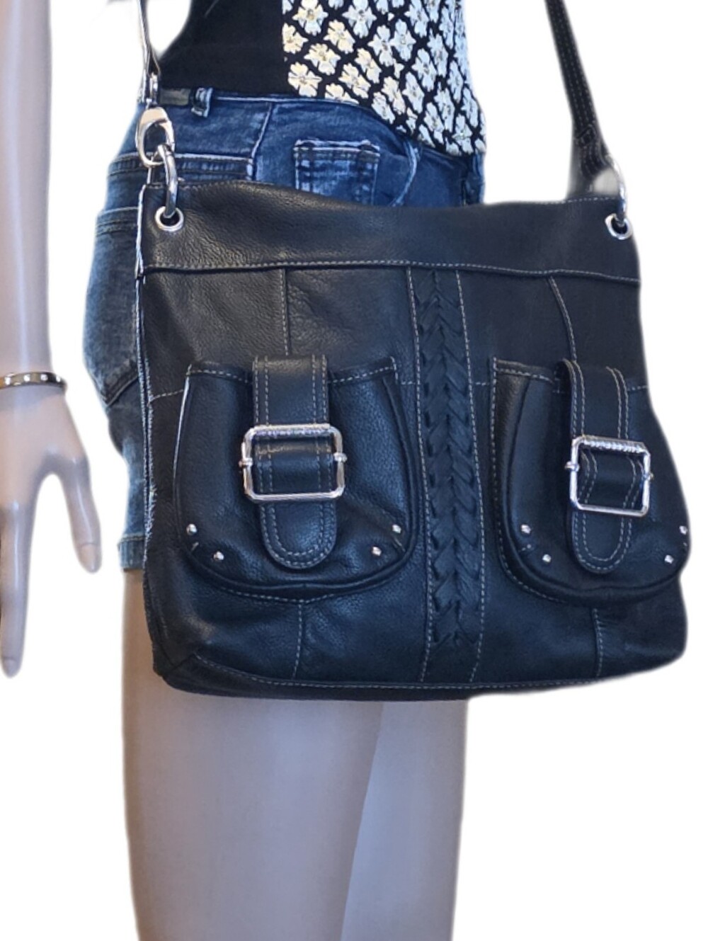 Vintage Tignanello Black Pebbled Leather Crossbody Bag Buckle Details EUC - Picture 4 of 15